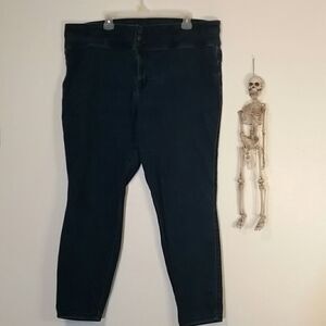 WOMAN'S BOUTIQUE jeans size 24W‎